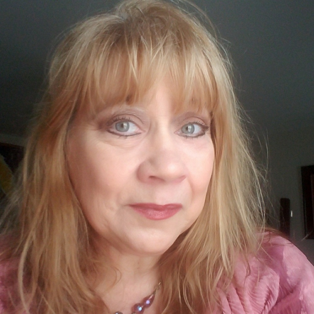 Meet your Posher, Christine